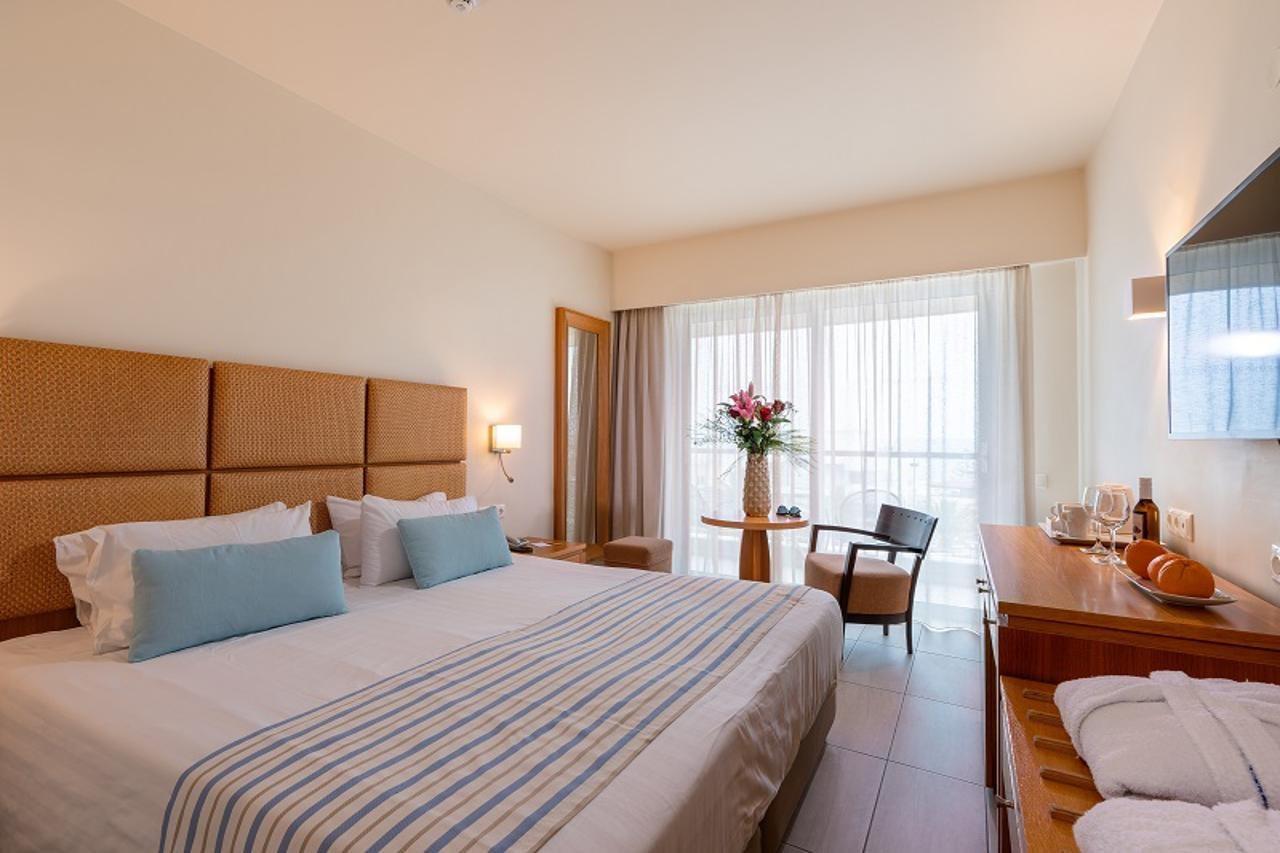 Minos Hotel Ретимно Экстерьер фото