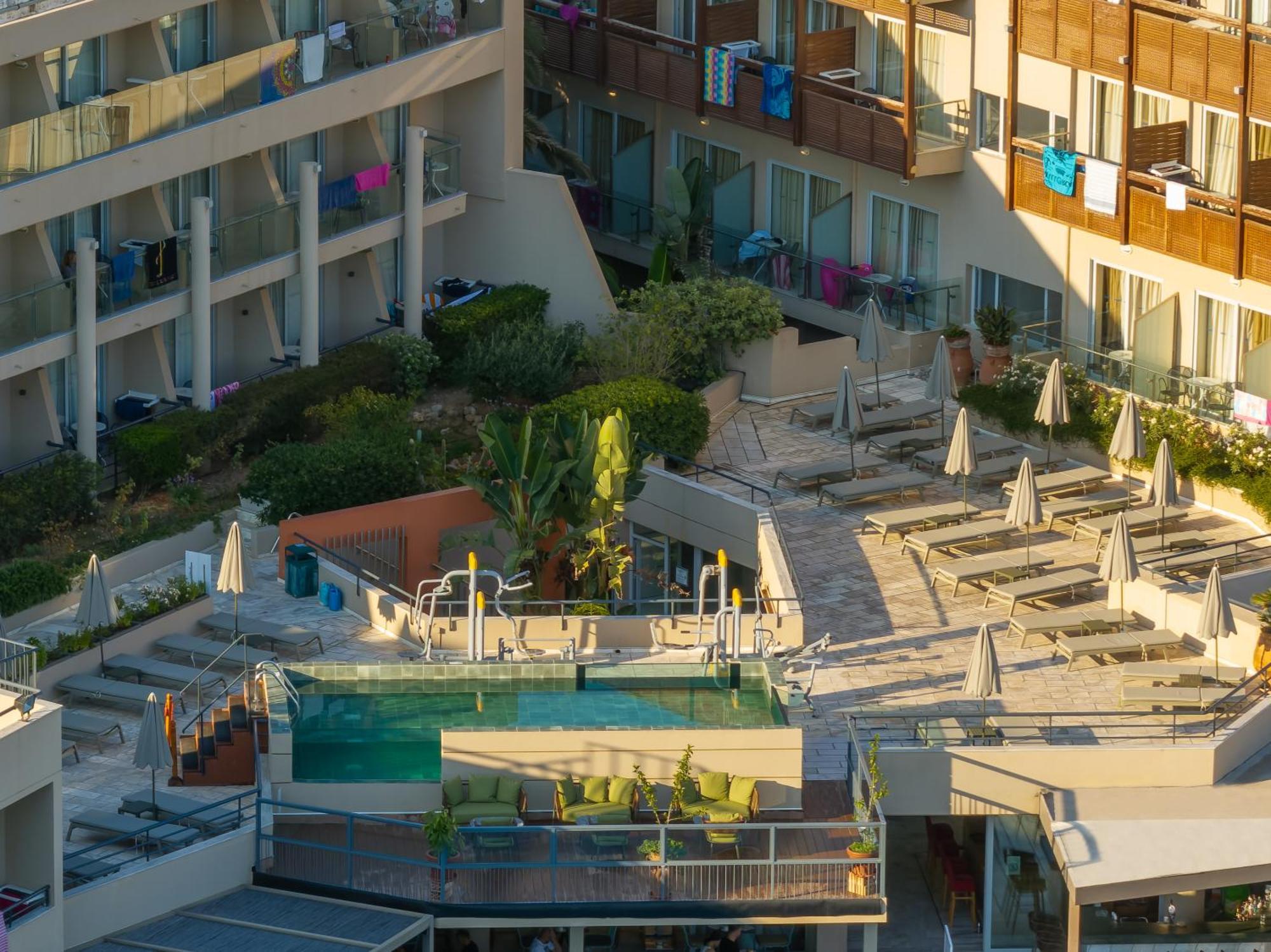 Minos Hotel Ретимно Экстерьер фото